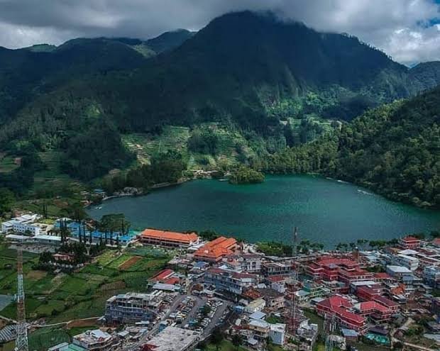 Foto drone telaga sarangan magetan