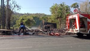 Dua warung di Situbondo terbakar