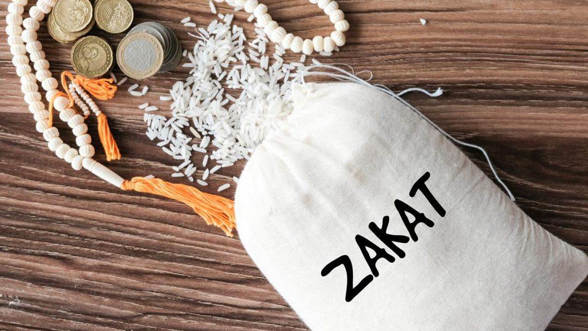 haul zakat adalah, pengertian haul zakat, syarat haul zakat, cara menghitung haul zakat, contoh haul zakat, zakat emas dan perak, zakat hasil perdagangan, aplikasi penghitung zakat, haul dalam zakat, nisab zakat, zakat fitrah, konsultasi zakat, catatan keuangan zakat
