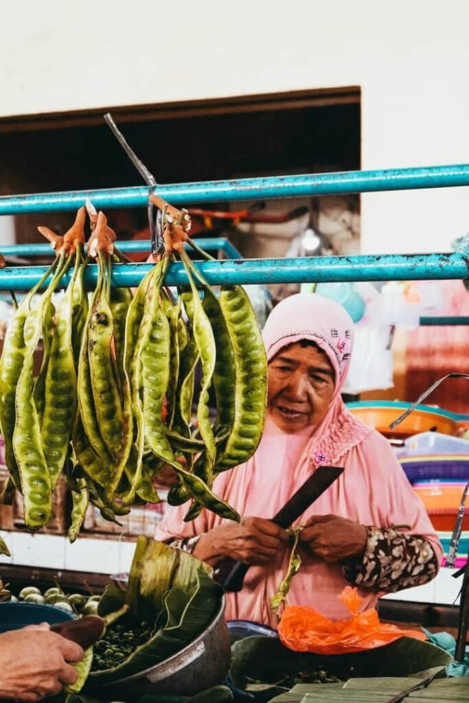 Penjual Petai jengkol