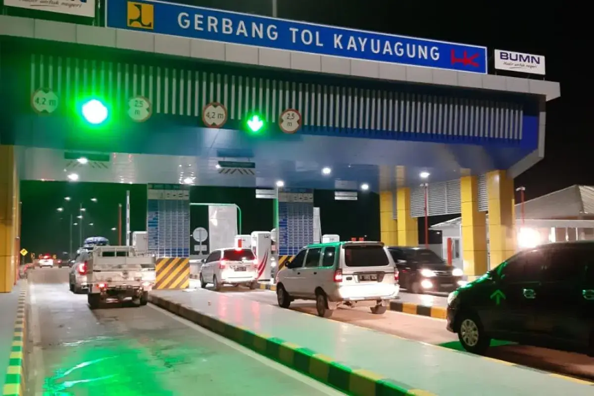 Top Up E Toll Mandiri, E Toll Mandiri, Cara Top Up E Toll Mandiri, Top Up E Toll, ATM Mandiri, Aplikasi Mandiri Online, Top Up E Toll di Minimarket, Solusi Masalah Top Up E Toll, Pengisian Saldo E Toll, Keuntungan Top Up E Toll Mandiri, Cara Mengisi Saldo E Toll Mandiri, Bank Mandiri, Top Up Saldo Tol Mandiri