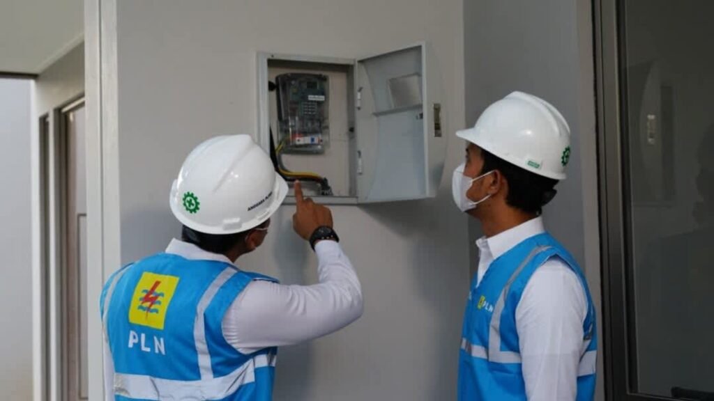 Meteran Listrik Sering Jeglek, Cara Mengatasi Meteran Listrik Jeglek, Penyebab Listrik Jeglek, Solusi Listrik Jeglek, Daya Listrik Overload, MCB Listrik Turun