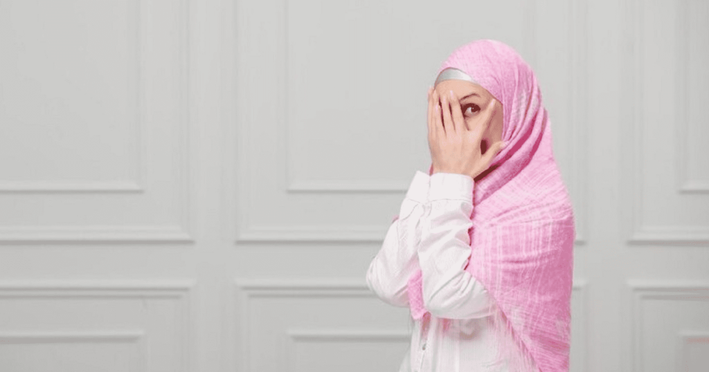 haid warna coklat berpanjangan, penyebab haid coklat, cara mengatasi haid coklat, siklus menstruasi, hormon tidak seimbang, PCOS, endometriosis, infeksi reproduksi