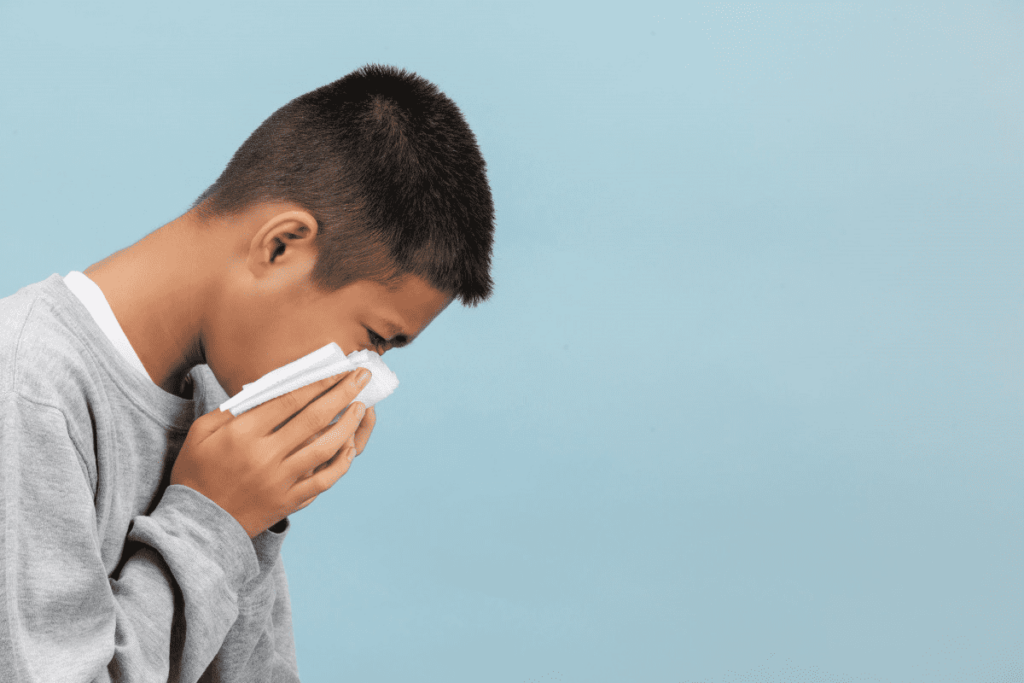 gejala TBC pada orang dewasa, ciri-ciri TBC, batuk kronis, penurunan berat badan, demam malam, nyeri dada