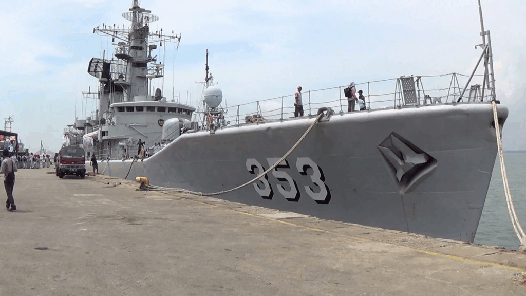 kapal perang Malaysia, kekuatan militer laut, frigat Malaysia, modernisasi TNI AL, teknologi militer Malaysia, kapal tempur amfibi
