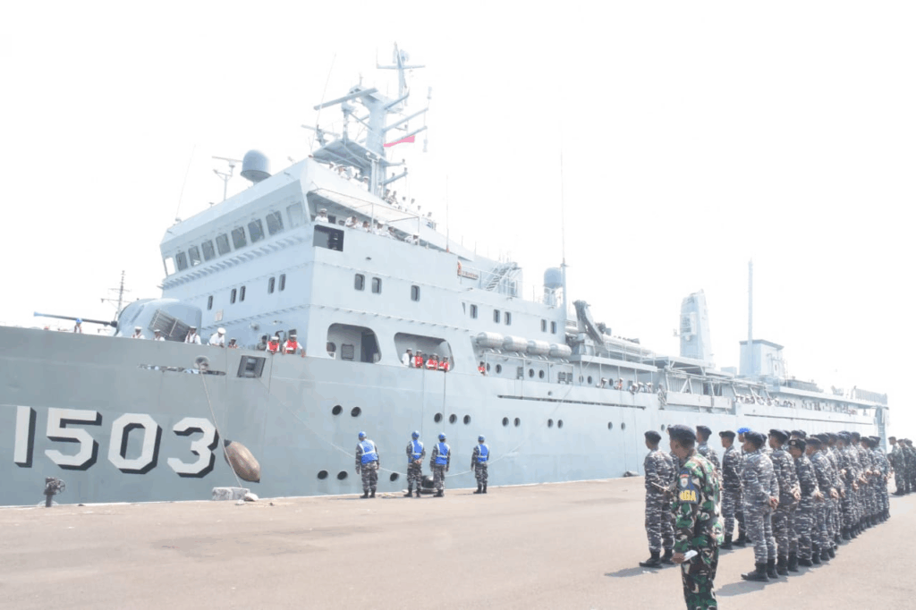 kapal perang Malaysia, kekuatan militer laut, frigat Malaysia, modernisasi TNI AL, teknologi militer Malaysia, kapal tempur amfibi