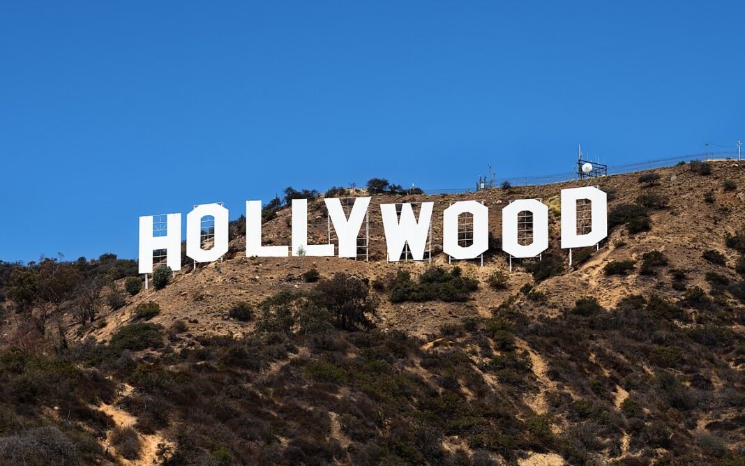Hollywood, industri film, budaya pop, teknologi film, kontroversi Hollywood, streaming, inovasi, ketidaksetaraan, tren 2025