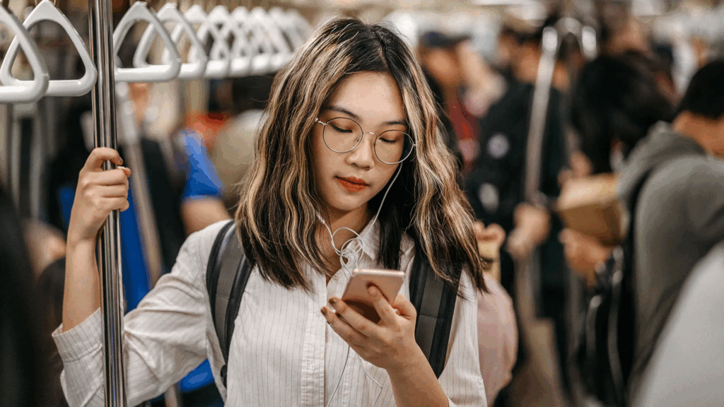 gen z artinya, generasi z, digital natives, media sosial, tren gen z, karakteristik gen z, dunia kerja, isu sosial, generasi digital