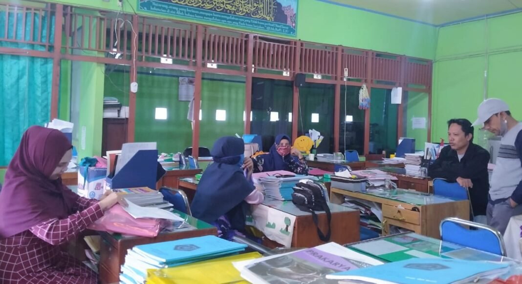 tugas piket guru guru piket