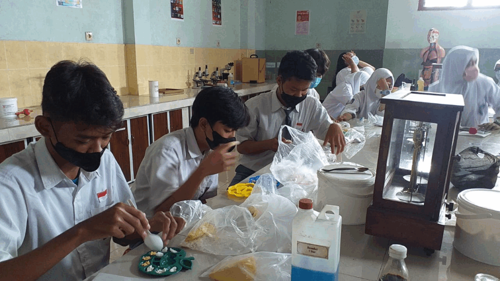 STEM teknologi siswa