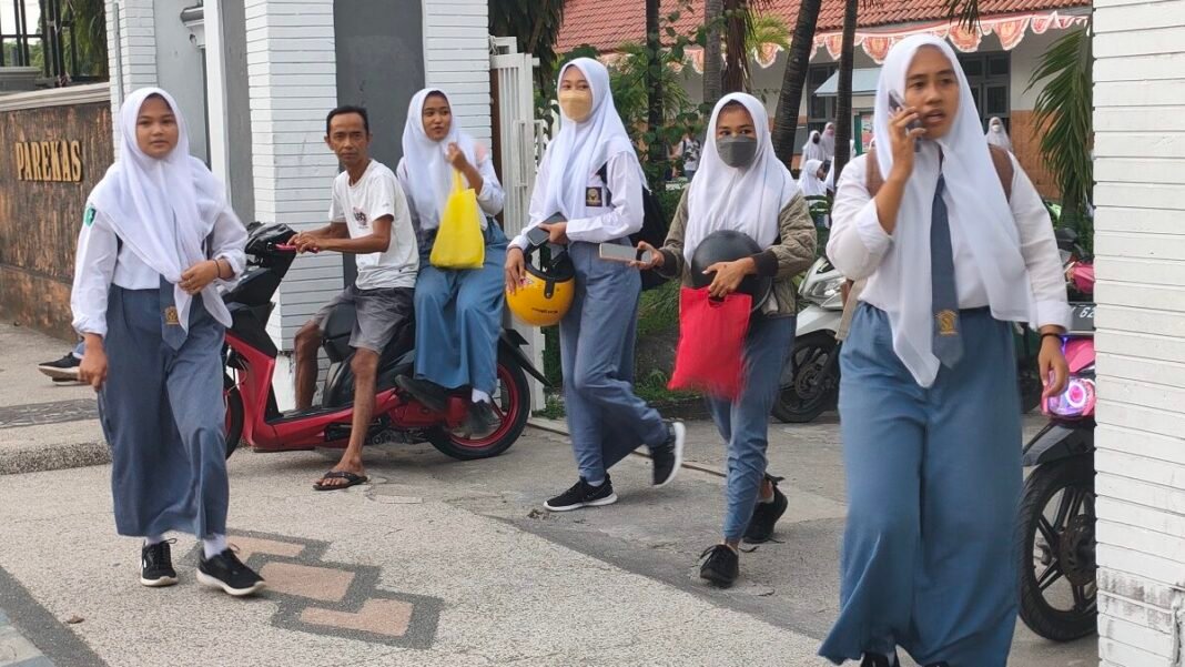 arti dispen adalah