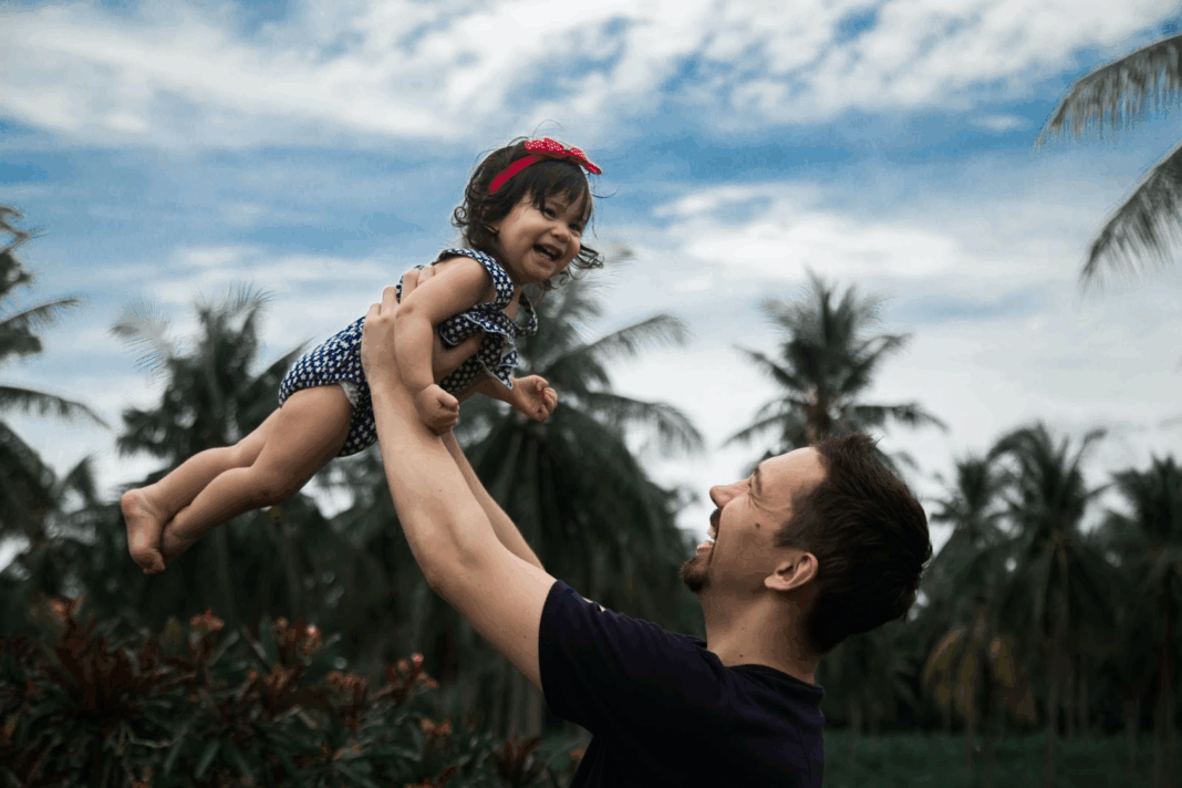 momong artinya adalah