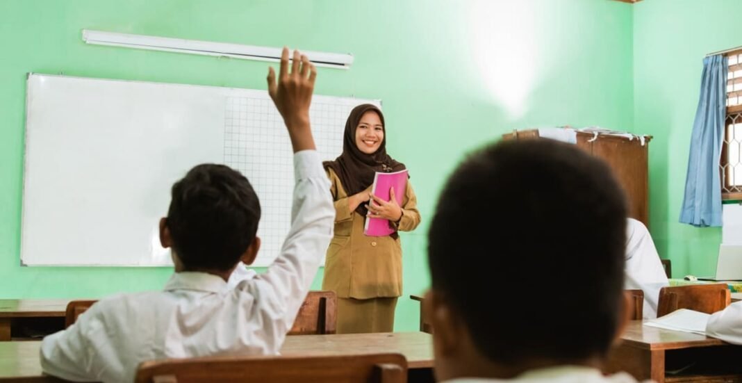 Menyusun Deskripsi Pengalaman Kerja Guru