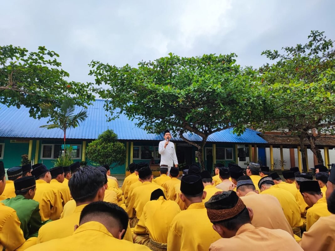 Menangkal Radikalisme Melalui Pemahaman Apa Itu Rohis yang Benar