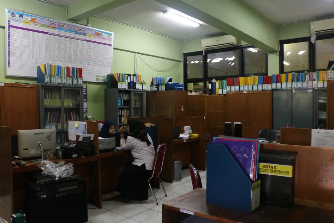 Fungsi Utama Mengapa TU Adalah Tulang Punggung Organisasi