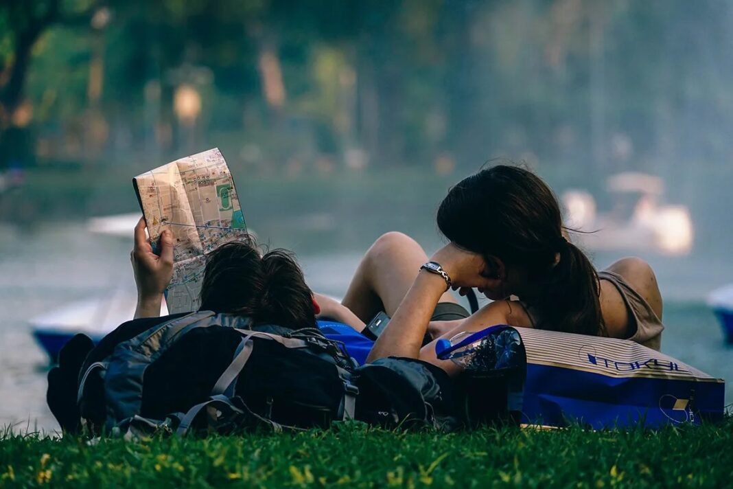 Memahami Mengapa Open Trip Adalah Solusi Wisata Hemat