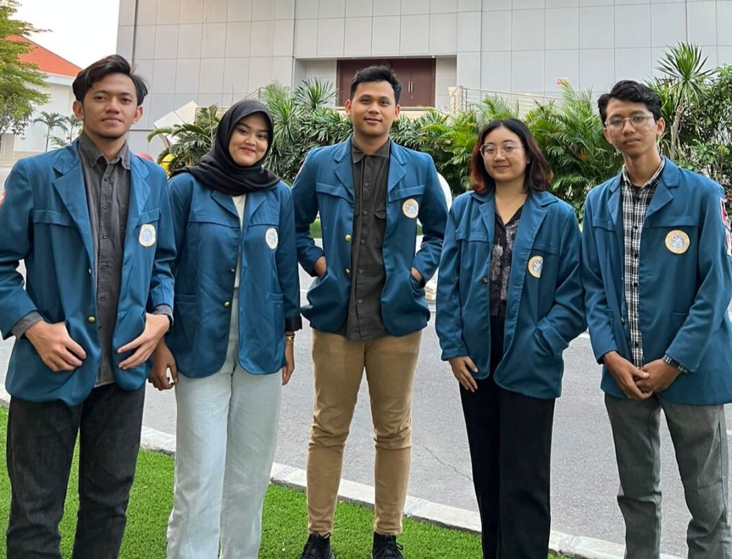Memahami Secara Mendalam Apa Itu Almamater