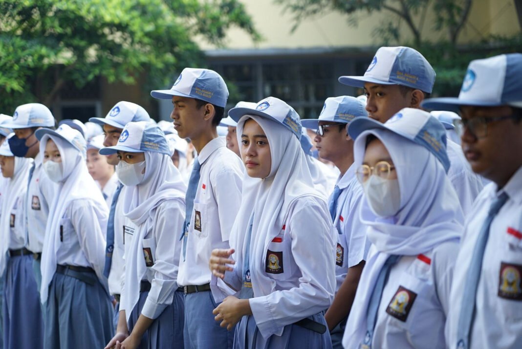 Memahami Definisi Apa Itu SLTA Sederajat