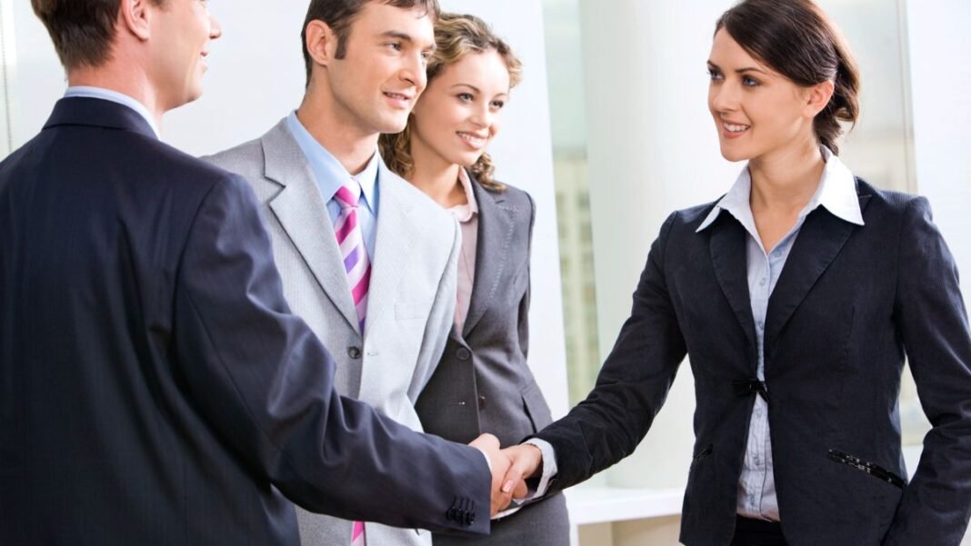 Memahami Sales Officer Adalah Ujung Tombak Bisnis