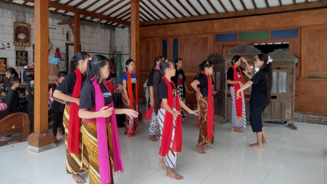 Memahami Apa Itu Sanggar Secara Mendalam