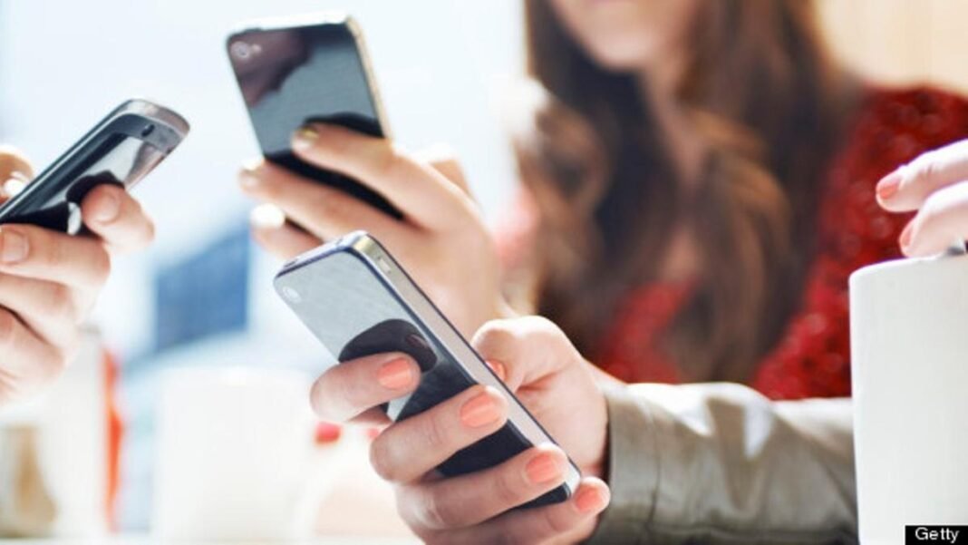 Apa Fungsi Handphone untuk Mendukung Sektor Pendidikan?
