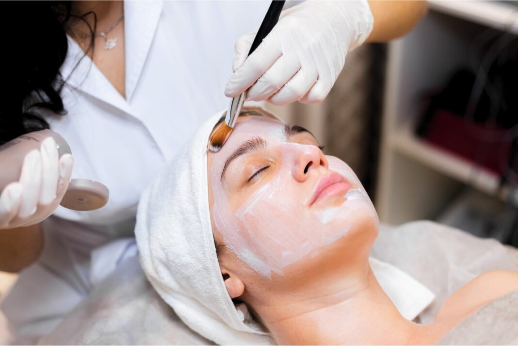 Memahami Beautician Artinya dan Peran Utamanya