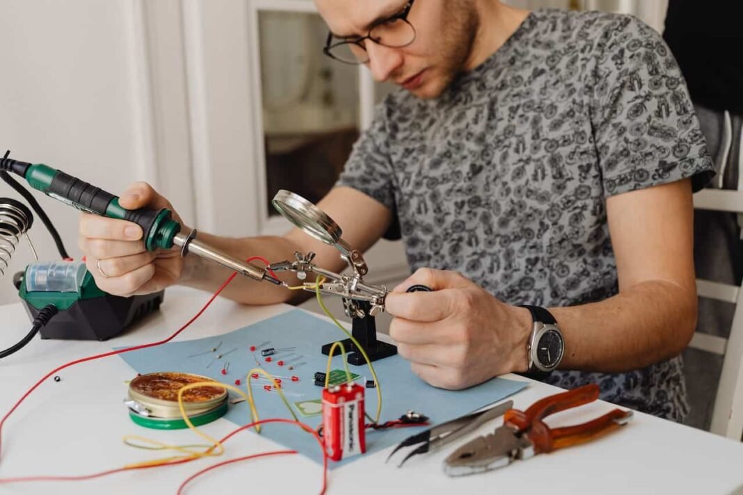 Berbagai Kegunaan Solder untuk Proyek DIY dan Industri